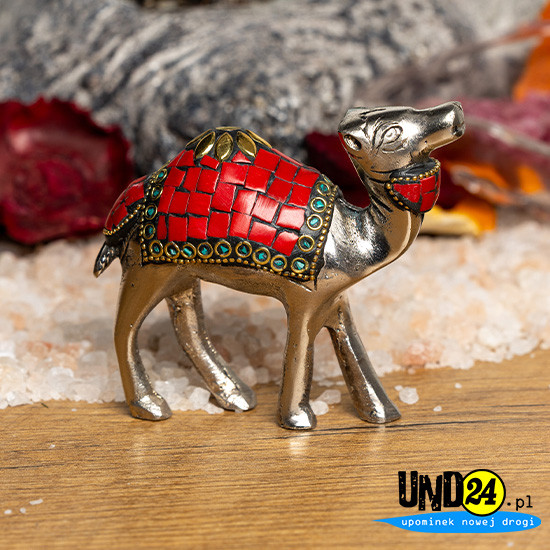 Aluminiowa Figurka Dromadera inkrustowana kamieniami w kolorze czerwonym